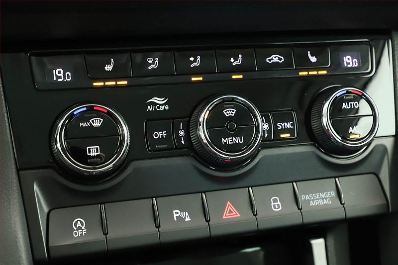 Škoda Karoq (2022) Scout 2.0 TDI - fotka 13 z 19