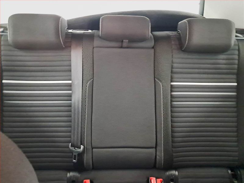 Volkswagen Golf (2014) Comfortline 1.2 TSI - fotka 10 z 17