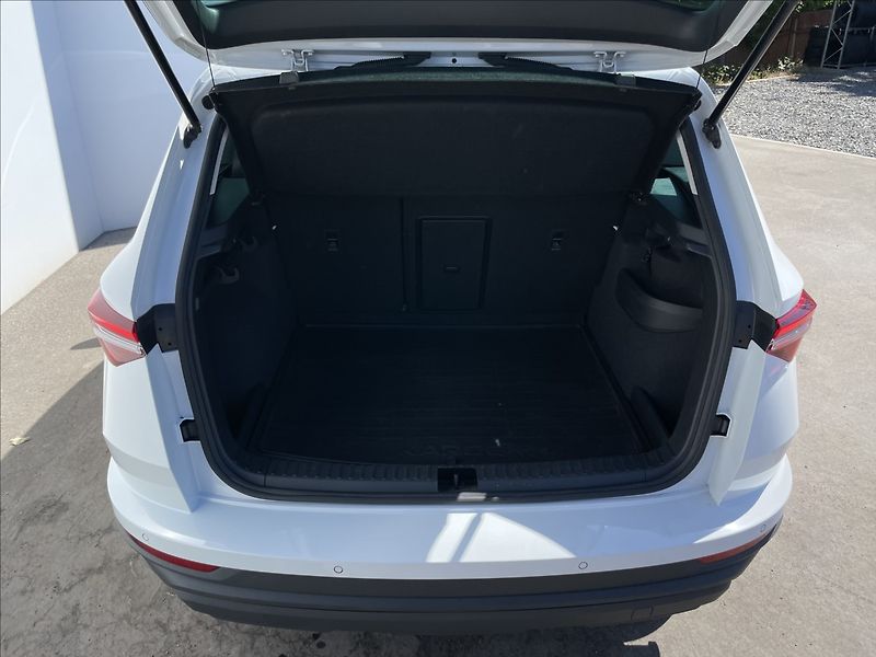 Škoda Karoq 1,5 TDI Ambition LED+PDC TAŽNÉ - fotka 24 z 24