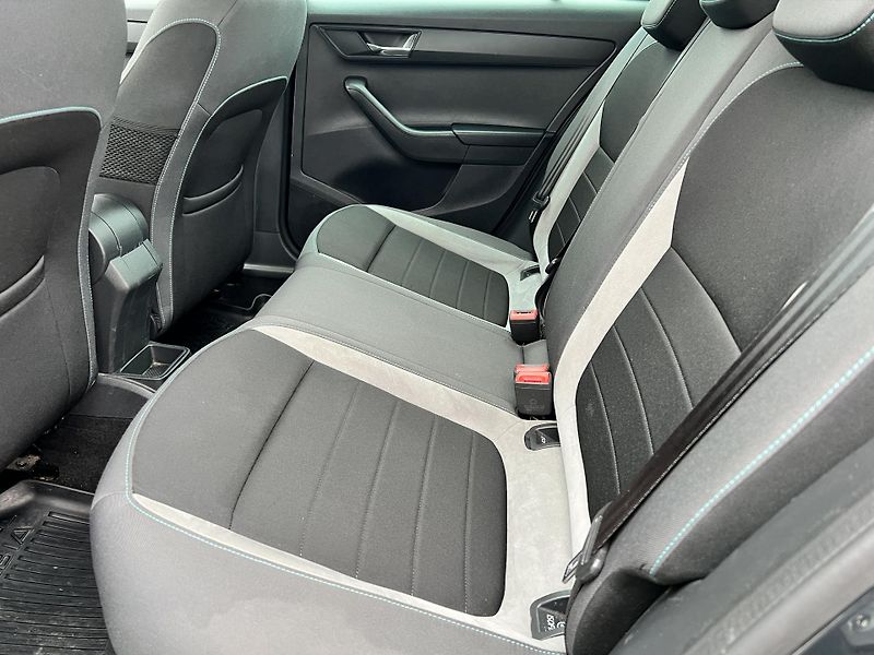 Škoda Fabia JOY 1.0MPi 55kw KLIMA NAVI ALU - fotka 31 z 47