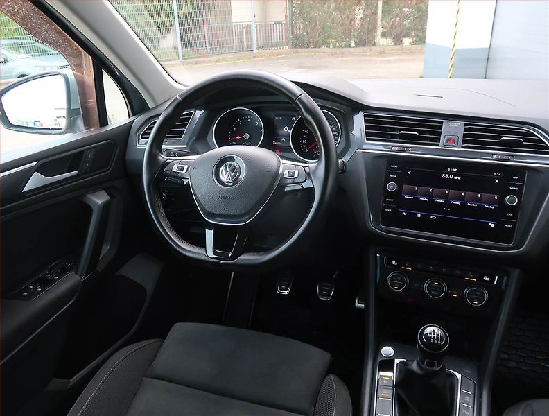 Volkswagen Tiguan (2020) 1.5 TSI, ČR,1.maj, Serv.kniha - fotka 7 z 23
