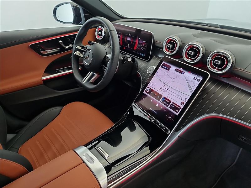 Mercedes-Benz Třídy C 300 d 4MATIC AMG Style Edition - fotka 18 z 22