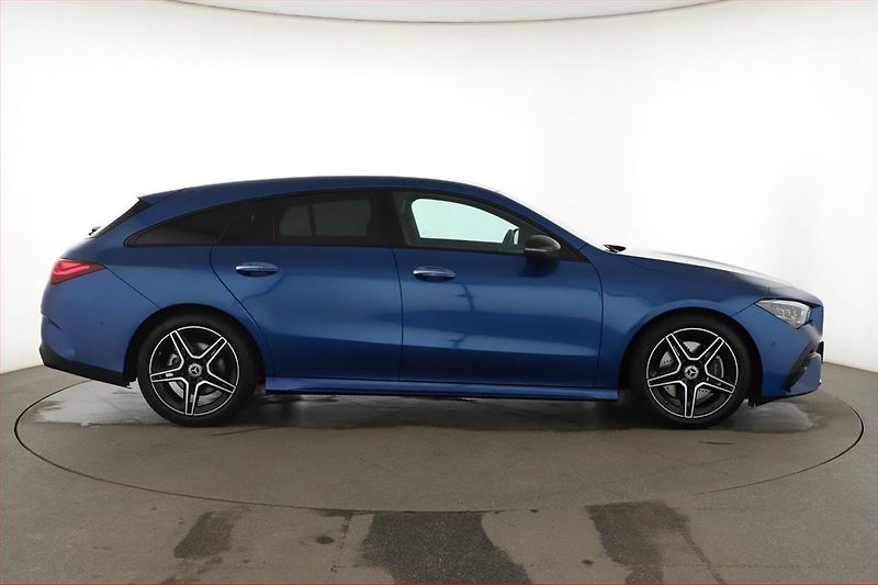 Mercedes-Benz CLA (2025) 200, AMG Line, Matrix, Kamera - fotka 6 z 27