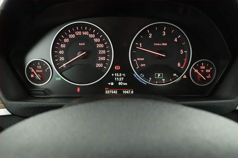 BMW Řada 3 (2013) 320 d xDrive, 4X4, Automat - fotka 12 z 20