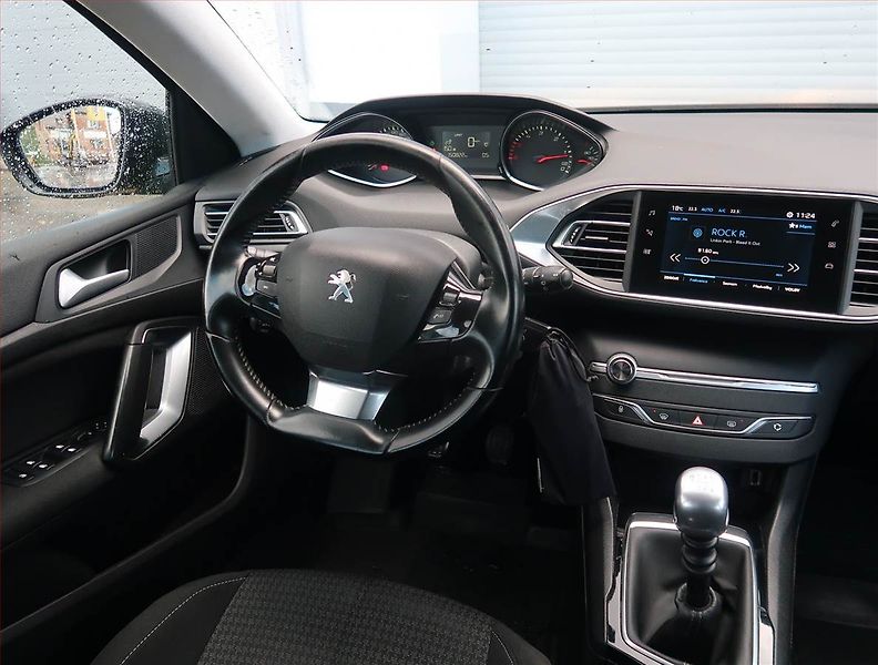 Peugeot 308 (2019) 1.5 BlueHDi, Tempomat - fotka 7 z 20