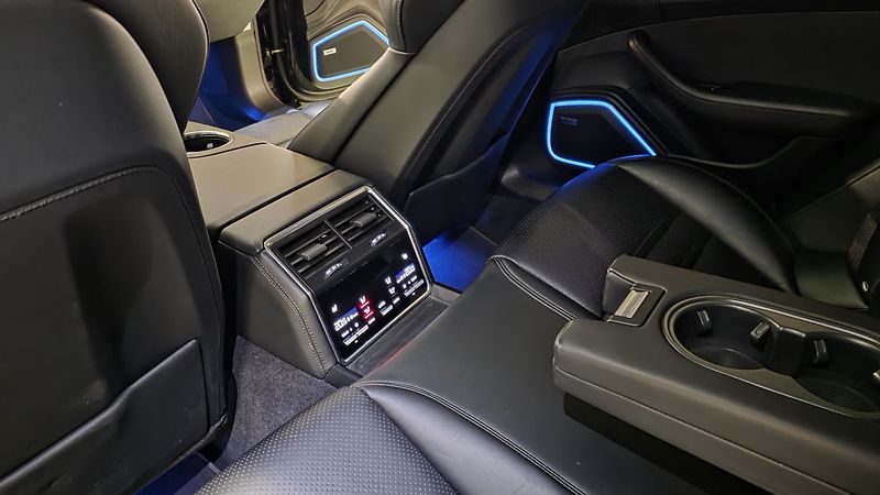 Porsche Panamera (2019) TURBO CERAMIC NOČNÍ PANO MAX - fotka 11 z 16