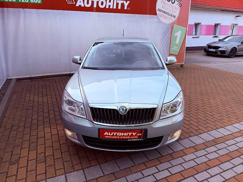Škoda Octavia 1.2 TSi Ambiente, Serviska - fotka 2 z 24