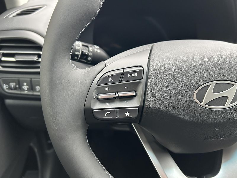 Hyundai i30 WG 1,0 TGDI STYLE SAFETY - fotka 17 z 32