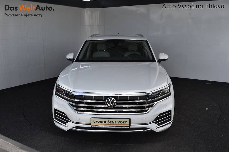 Volkswagen Touareg (2021) 3.0TDI 210kW,CZ, Tažné - fotka 4 z 28