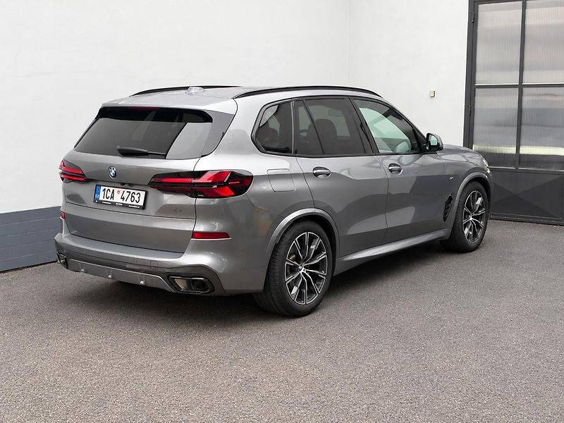 BMW X5 30d M paket - fotka 6 z 16