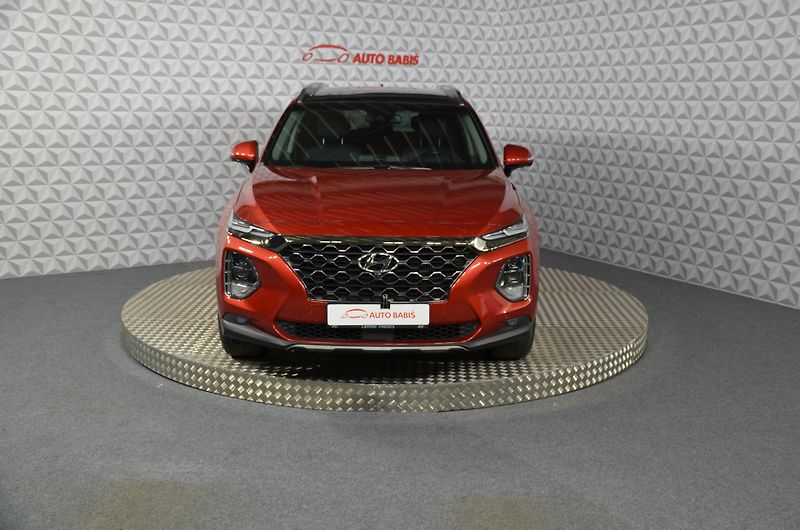 Hyundai Santa Fe (2019) 2.2CRDi 147kw Luxury 4x4 - fotka 2 z 30