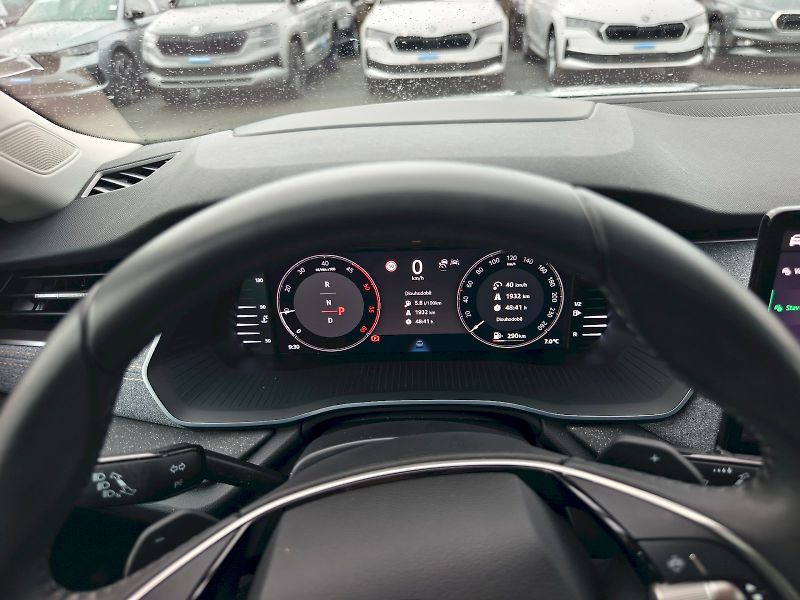 Škoda Octavia (2024) OCT.COMBI TOP SELECTION 2,0 TD - fotka 12 z 42