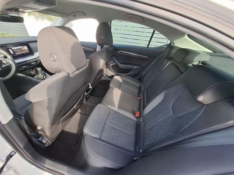 Škoda Octavia (2023) 2.0 TDI,CR,1 maj,nehav,ser. kn - fotka 10 z 24