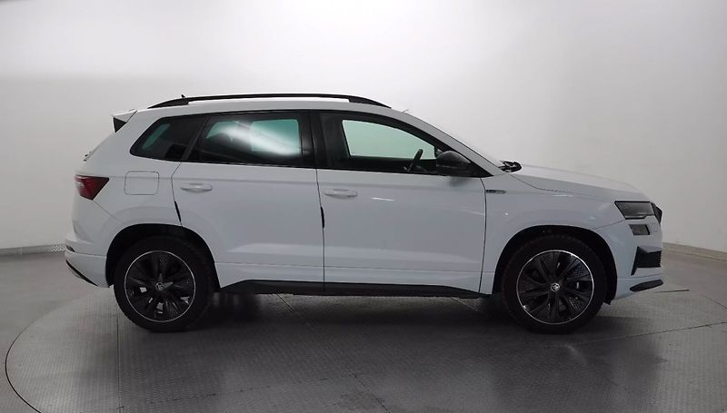 Škoda Karoq 1.5 TSI Sportline Matrix DCC - fotka 4 z 16