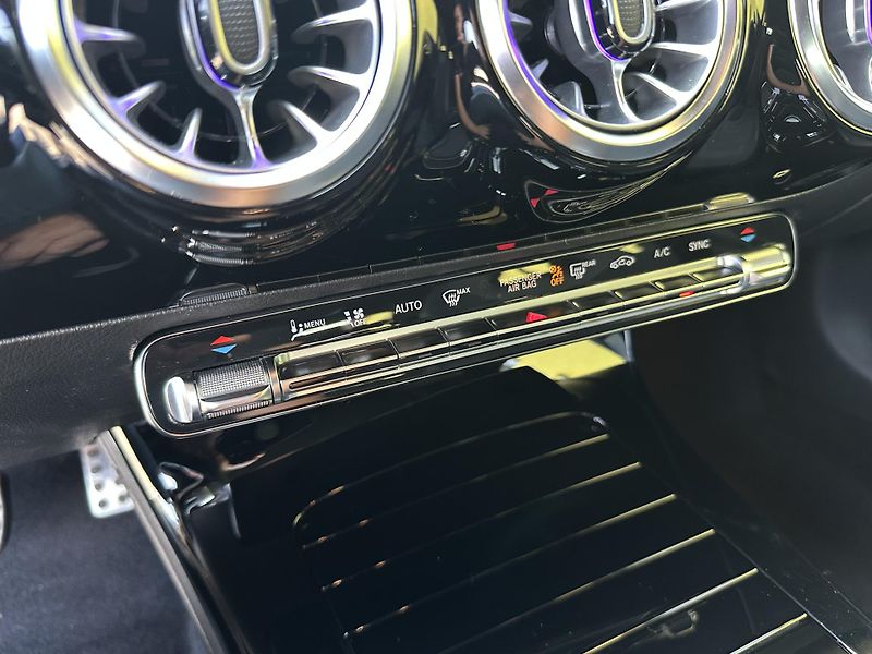 Mercedes-Benz CLA (2023) C180 AMG/PANAROMA/FACELIFT - fotka 17 z 44