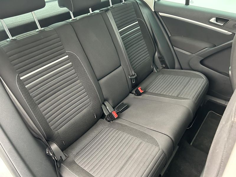 Volkswagen Tiguan 2.0 TDI 4x4 CUP - fotka 13 z 26