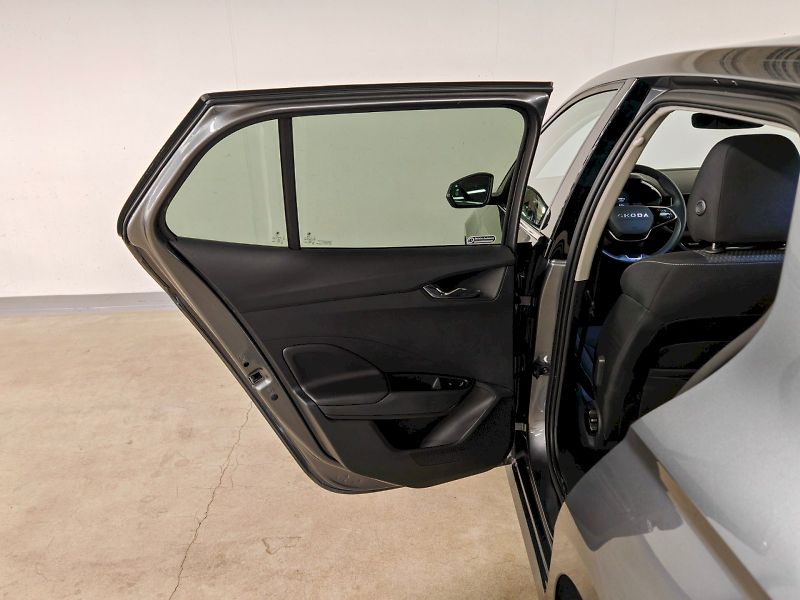 Škoda Fabia (2025) 1.0 TSI 70 kW Top Selection - fotka 22 z 28