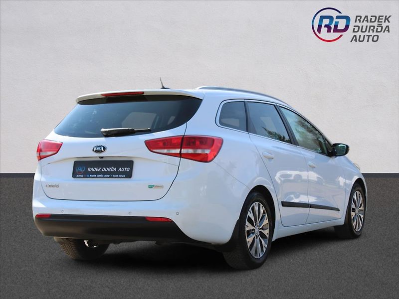 Kia Ceed 1,6 GDi  ČR,1.MAJITEL,TOP - fotka 5 z 33