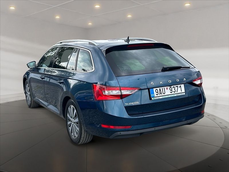 Škoda Superb 2,0 TDI 110 Style AT - fotka 4 z 11