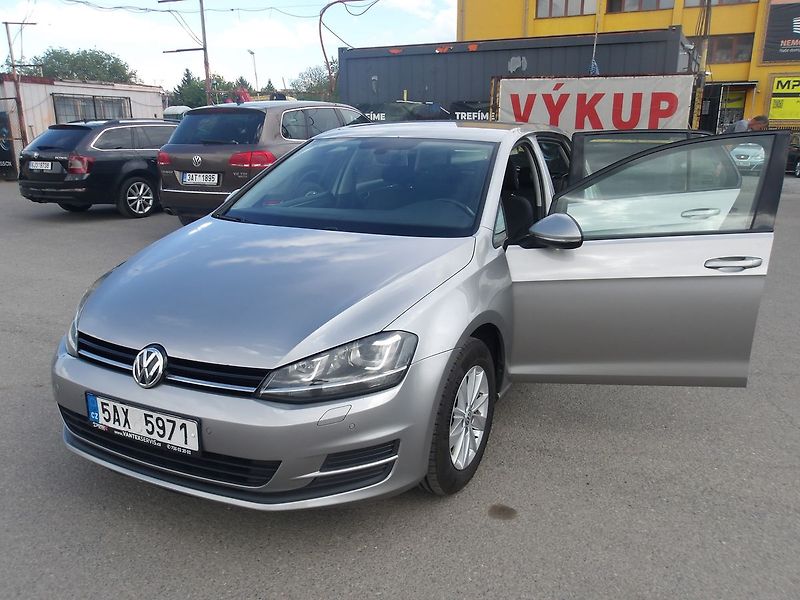 Volkswagen Golf 1,4TSi 92kW ČR ! 2.MAJ.! - fotka 14 z 27