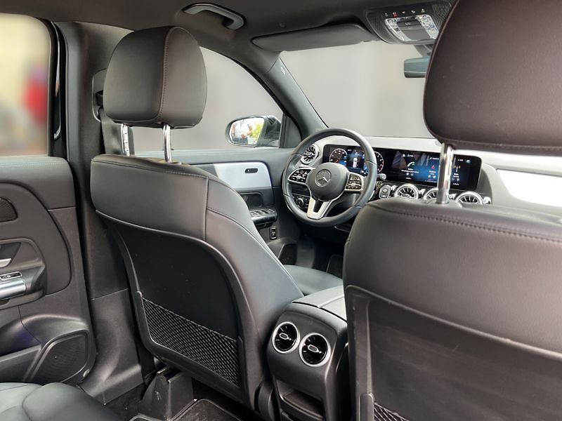Mercedes-Benz GLA 250 4MATIC Urban Keyless LED - fotka 21 z 21