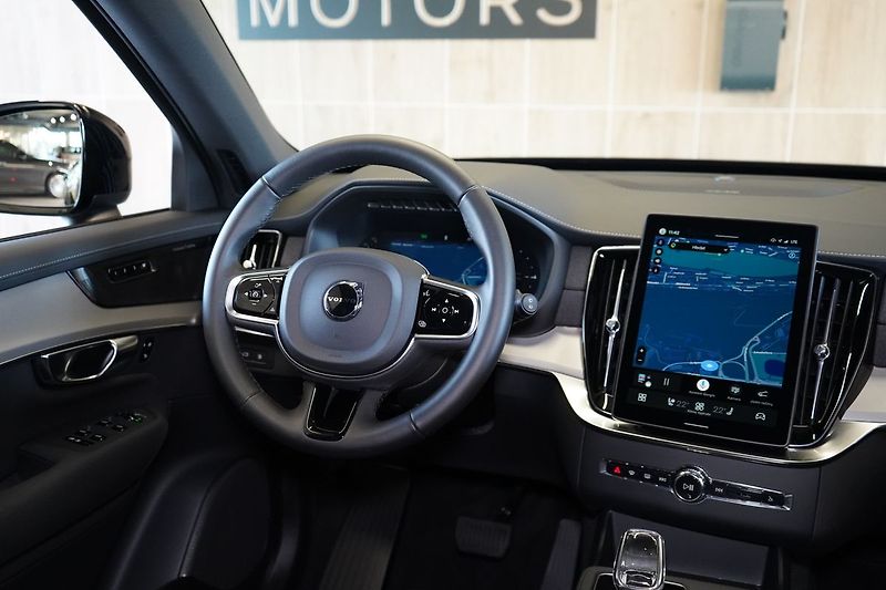 Volvo XC90 T8 PLUS Black Edition, Vzduch - fotka 49 z 50