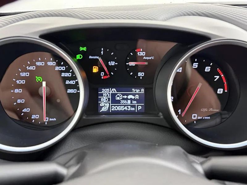 Alfa Romeo Giulietta 1.4T Aut. 125kW VELOCE  - fotka 5 z 10