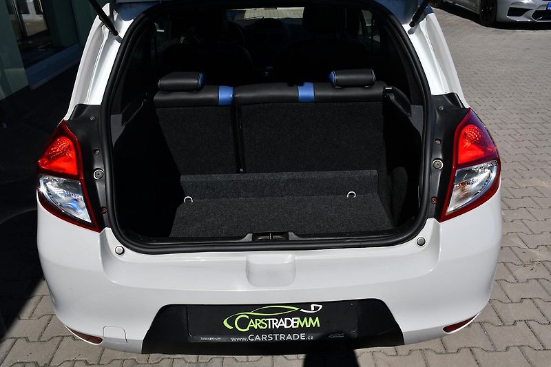 Renault Clio 1,2i 55KW SPORT 2xKOLA  - fotka 31 z 36