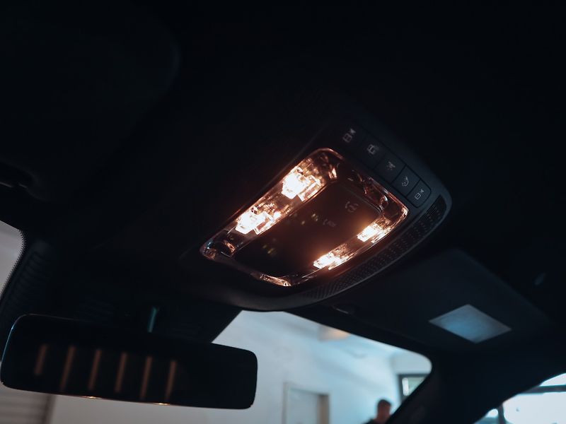 Mercedes-Benz GLB 200d 110 kW - fotka 16 z 25