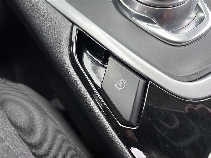 Ford Galaxy 2,0 EcoBlue 110 kW Titanium 7M - fotka 38 z 42