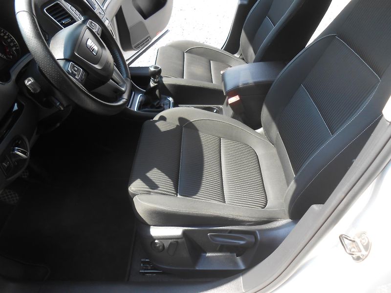 Seat Alhambra 7míst,xenon,panorama. - fotka 20 z 28