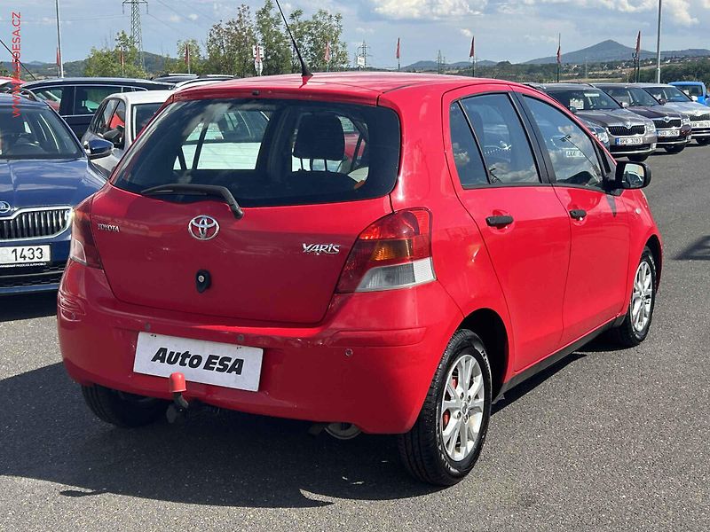 Toyota Yaris (2009) 1.0i - fotka 4 z 15