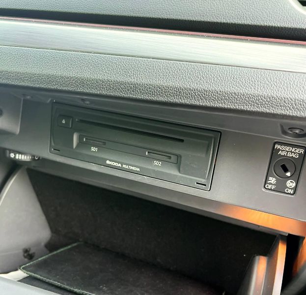 Škoda Superb (2016)  III COMBI 2.0 TDI DSG 140 KW - fotka 17 z 25