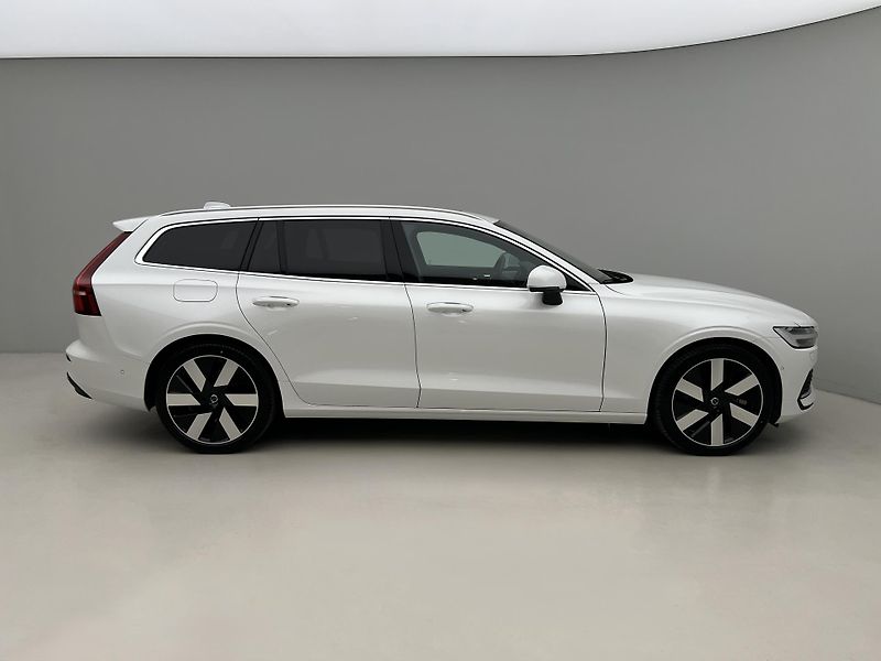 Volvo V60 T6 AWD ULTRA BRIGHT AUT - fotka 10 z 46