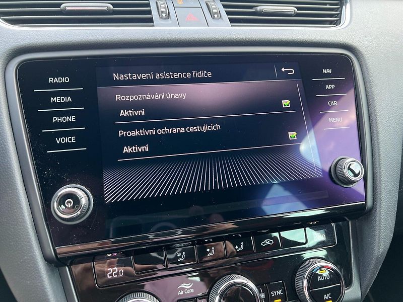 Škoda Octavia (2020) 1.5TSI 110kW Sportline! DSG! - fotka 27 z 34