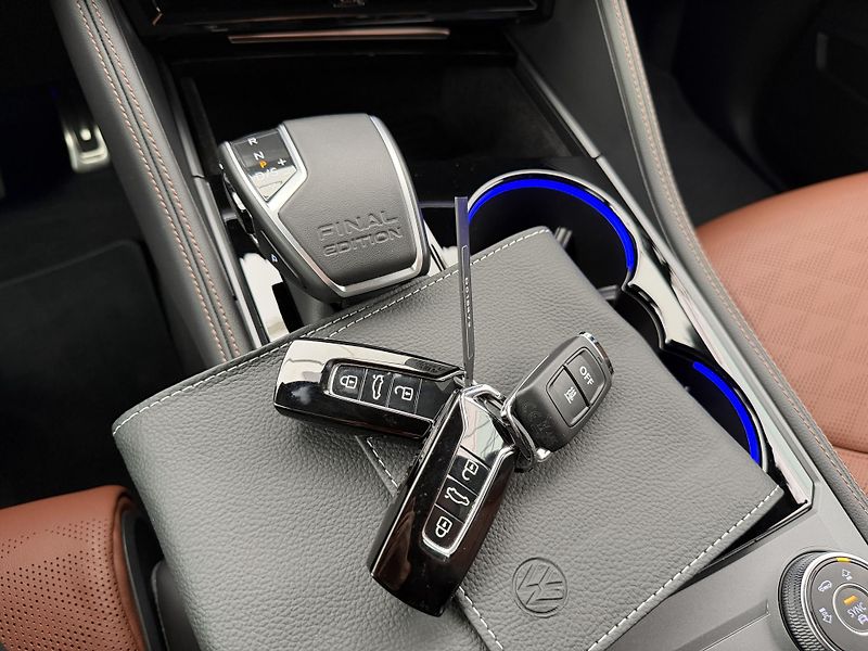 Volkswagen Touareg 3.0Tdi*210kw*DPH*Final Edition - fotka 46 z 49