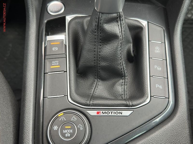 Volkswagen Tiguan (2021) 2.0 TDi 4x4, DSG, LED, kamera - fotka 18 z 21