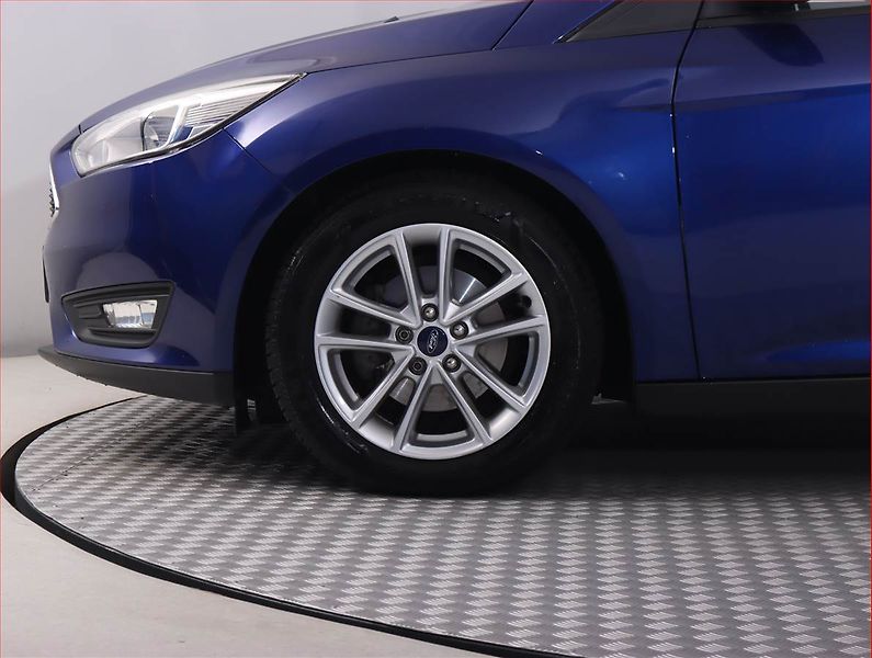 Ford Focus (2016) 1.0 EcoBoost, Serv.kniha - fotka 15 z 16