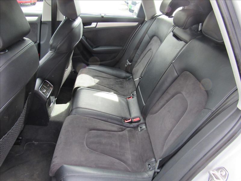 Audi A4 Avant 2,0 TDi 130KW Attraction - fotka 10 z 36