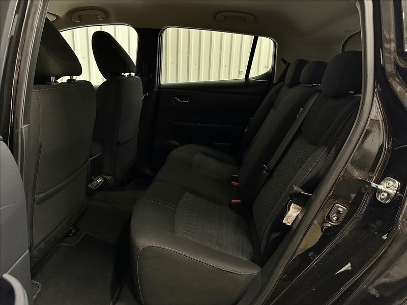 Nissan Leaf N-CONNECTA 160kW 62kWh - fotka 27 z 38