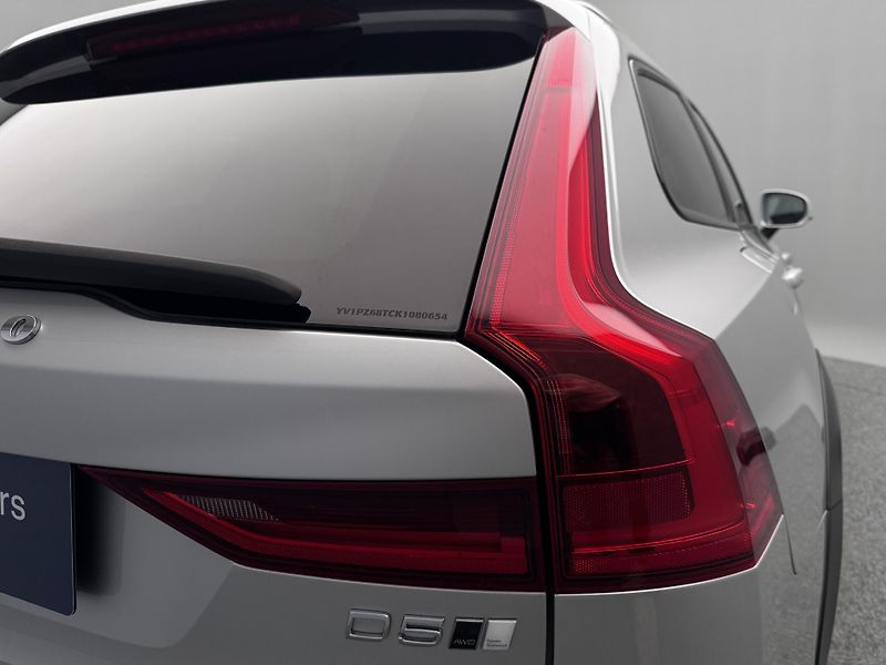 Volvo V90 CC D5 AWD PRO POLESTAR CZ  - fotka 21 z 47