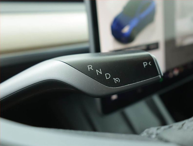 Tesla Model Y (2022) Long Range AWD 79kWh, SoH 90% - fotka 13 z 21