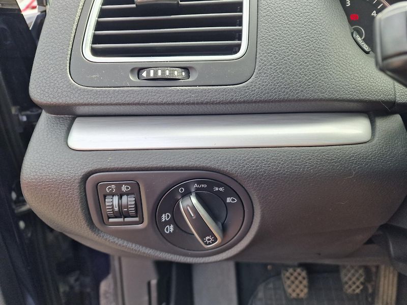 Volkswagen Sharan 2,0TDI 7MÍST KAMERA TAŽNÉ  - fotka 19 z 22