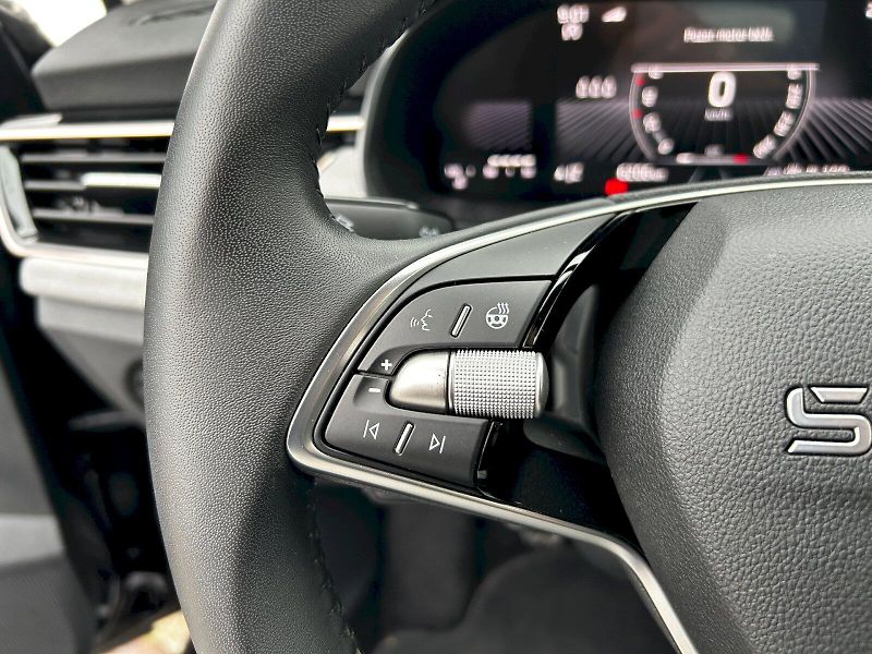 Škoda Kamiq (2025) 1.5 TSI 110kW MP6 Top Selectio - fotka 8 z 35