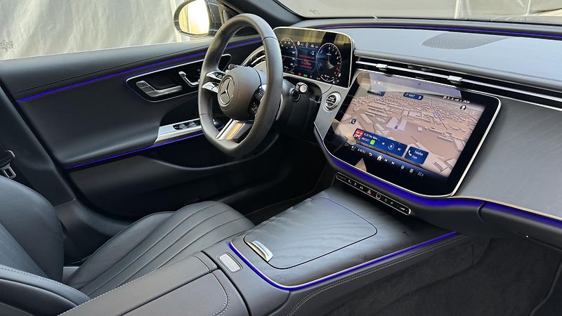Mercedes-Benz Třídy E (2025) E300de 4MATIC AMG,DIGI LIGHT - fotka 7 z 27