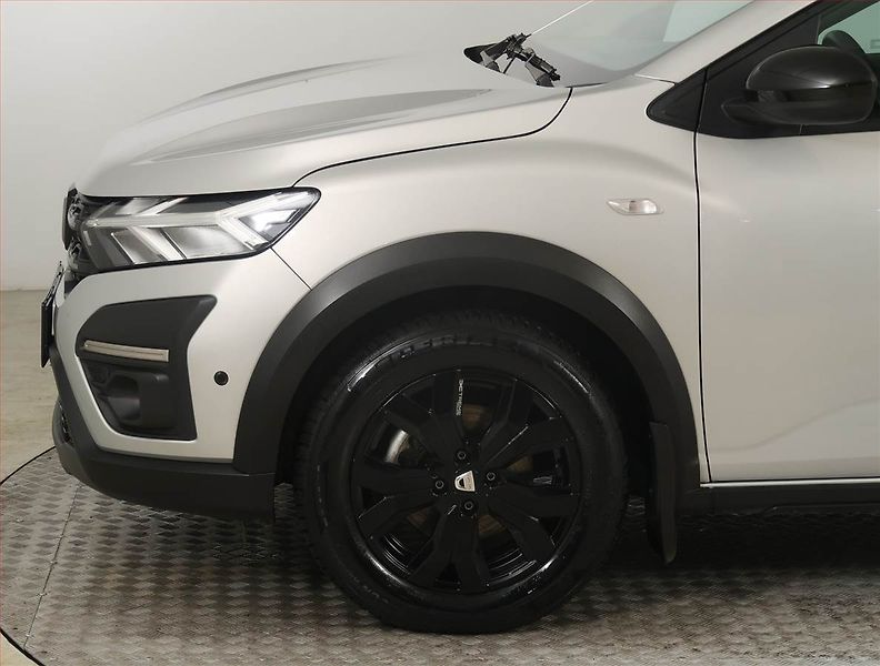Dacia Jogger (2022) 1.0 TCe, 7 míst, Navi - fotka 15 z 23