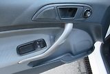 Ford Fiesta 1.2i  KLIMA  KOUPENO V CZ - náhled 16