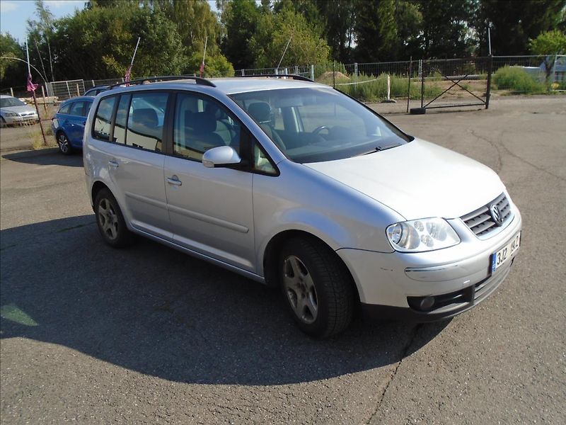 Volkswagen Touran 1,9   1,9,TDI-77KW-BEZ DPF - fotka 1 z 19