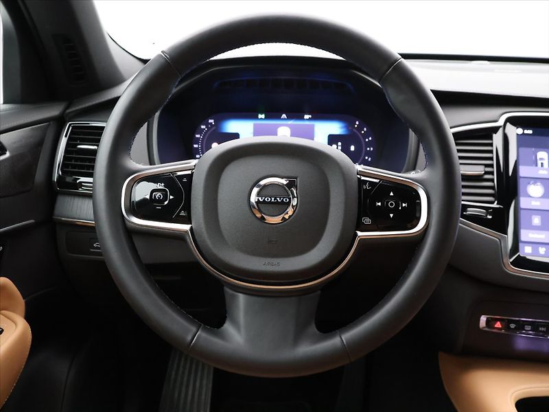 Volvo XC90 2,0 B5 173kW AWD Plus Bright C - fotka 20 z 44