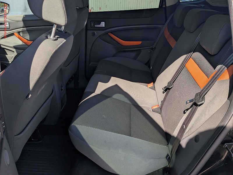 Ford Kuga (2010) 2.0 TDCi, AC - fotka 10 z 15